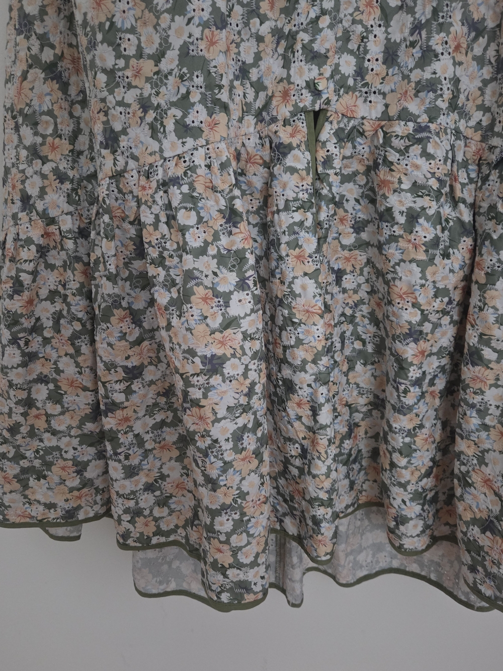 Green Floral Maxi Dress with Lace Trim - Picture 8 of 11